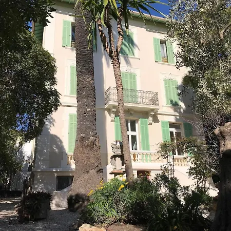 Reine Des Mers * Cannes