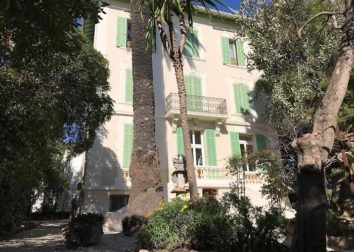 Reine Des Mers * Cannes